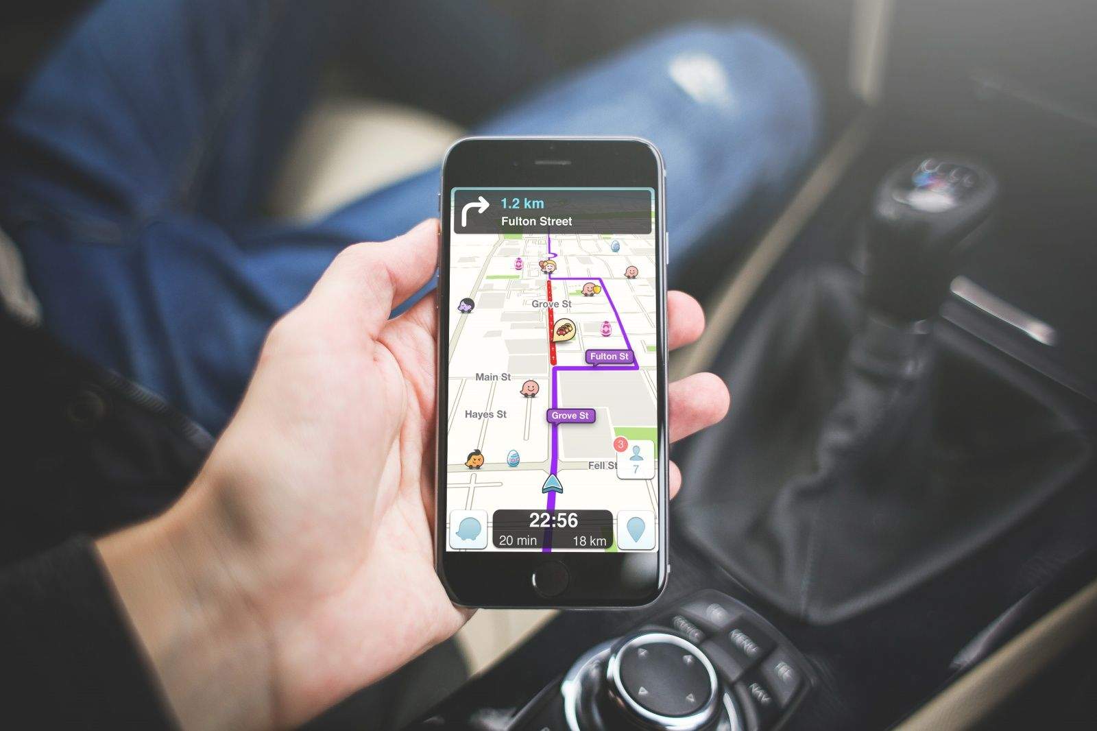 Need to gamify your ride? Waze has you covered. Photo remix: Stephen Smith/Cult of Mac