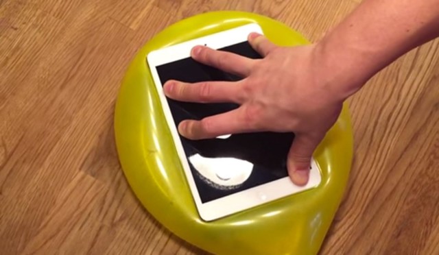 Find a big enough balloon and you can cover an iPad mini. Photo: Dreamlions/YouTube
