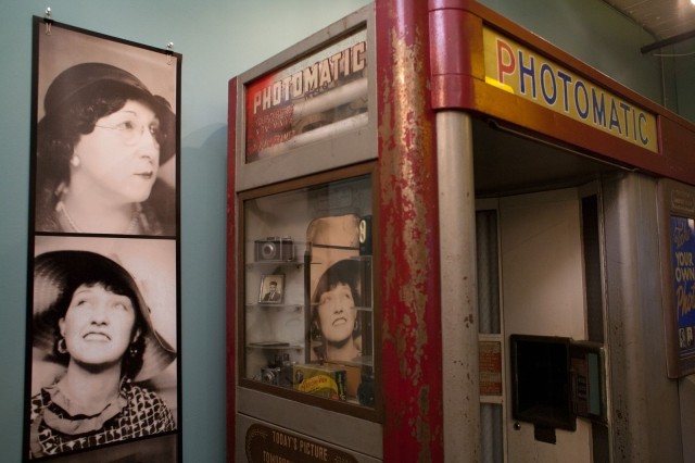 A & A Studios in Chicago restores old chemical photo booths and builds new digital ones. Photo: David Pieirni/Cult of Mac