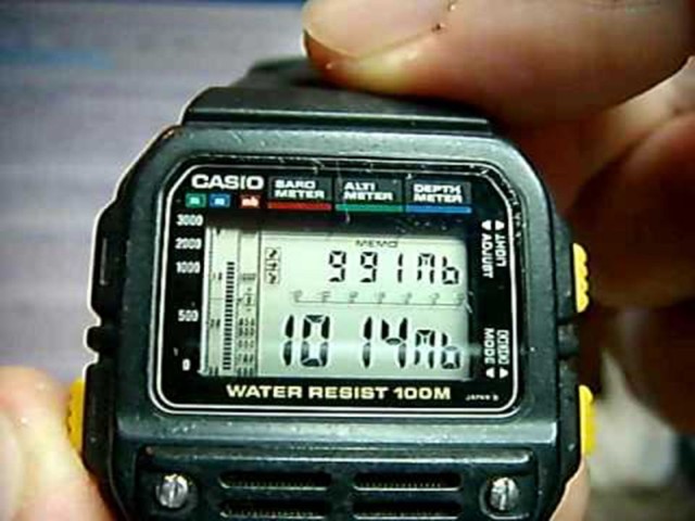 Sensors in this Casio watch could indicate if the weather was getting better or worse. Photo: YouTube