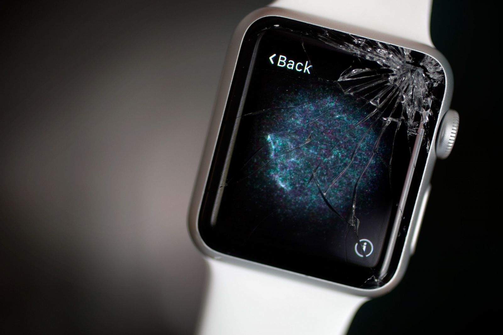 Cracked-Apple-Watch