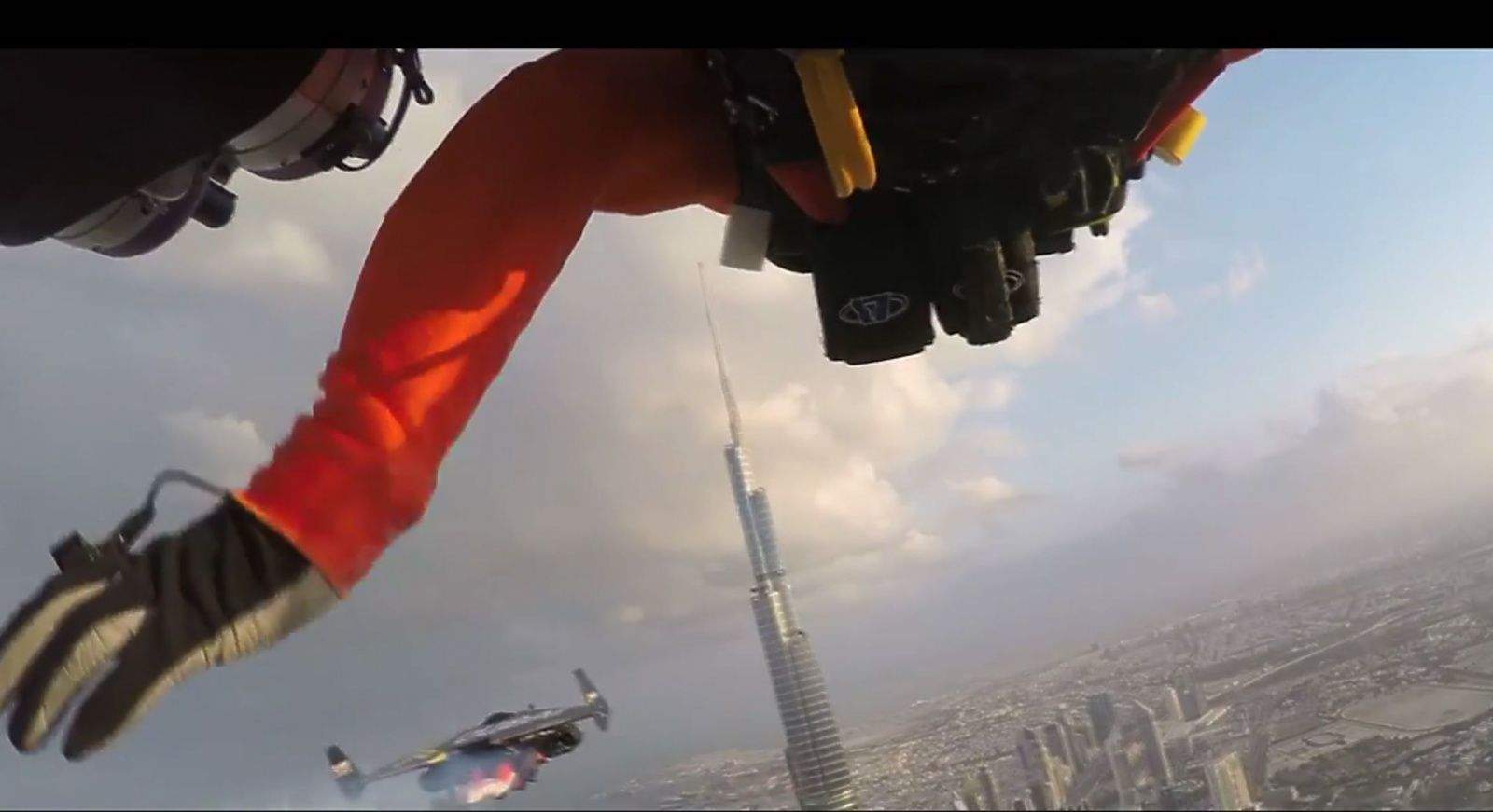 Jetman Yves Rossy and his new stuntman sidekick Vince Reffet fly in formation over Dubai. Photo: XDubai/YouTube