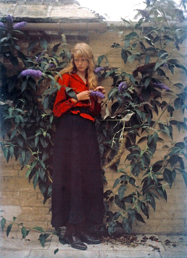 An early Autochrome image.