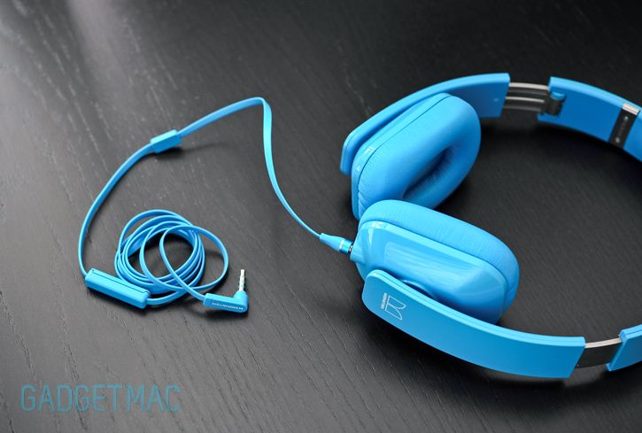 monster-blue-headphones-beats-apple-competition
