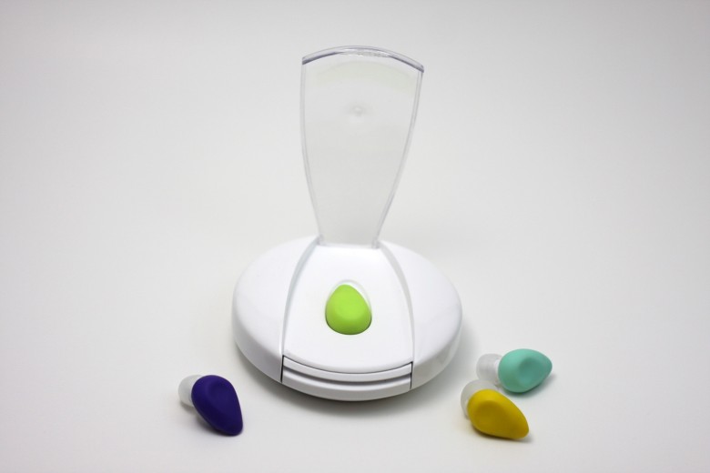 The docking base syncs data recorded during sleep to an iOS or Android app.