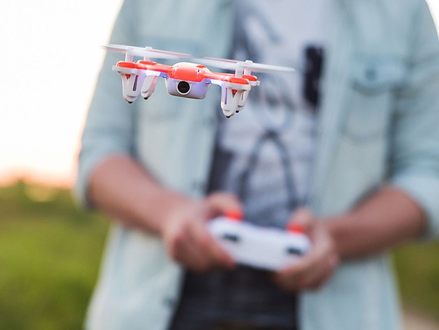 The SKEYE is perfect for anyone who wants to jump into the world of drones and get some birds-eye shots while they're at it.
