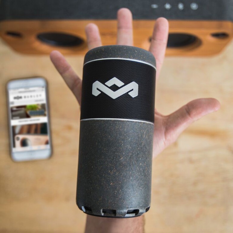 The battery on the Sport Chant promises eight hours of wireless sound. The battery on the Sport Chant promises eight hours of wireless sound.