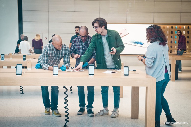 Members of the press were given a preview of the new Apple Store in Brussels, which official opens Saturday.
