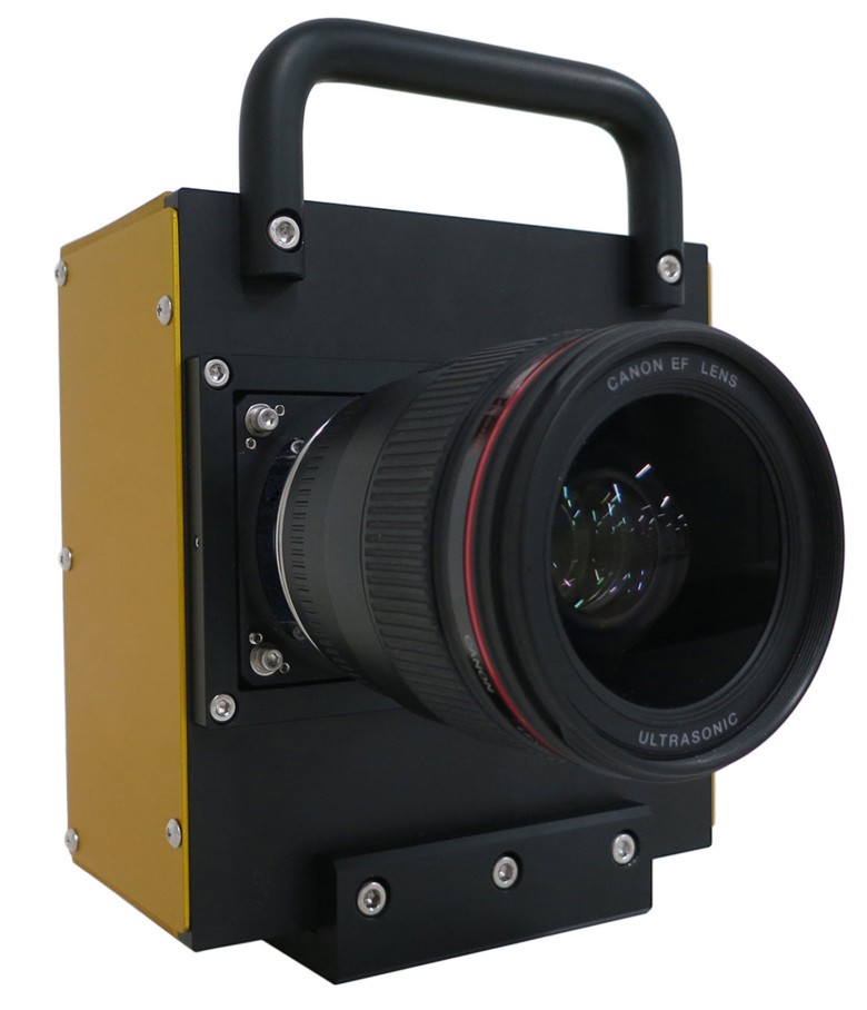 Picture of the prototype camera Canon used to rest a 250-MP sensor.