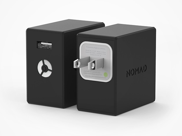 NomadPlus mounts the regular white Apple USB hub, turning it into a portable 1800mAh battery.