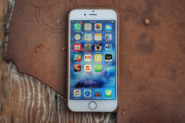 Apple is investigating battery issues for the iPhone 6s.