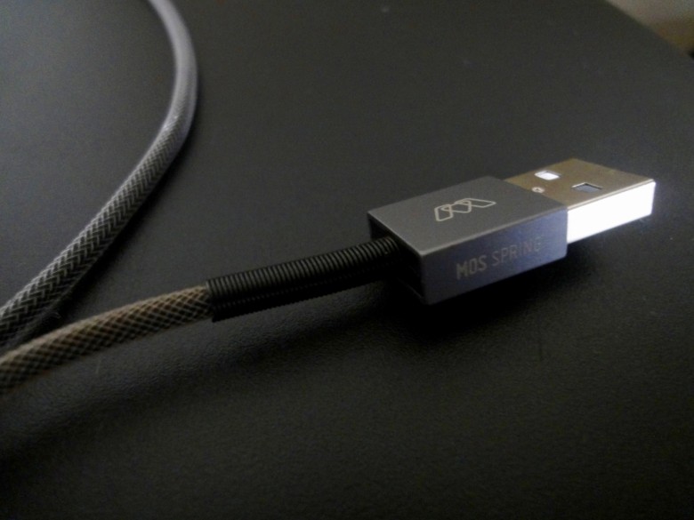 mos-spring-lightning-cable - 2