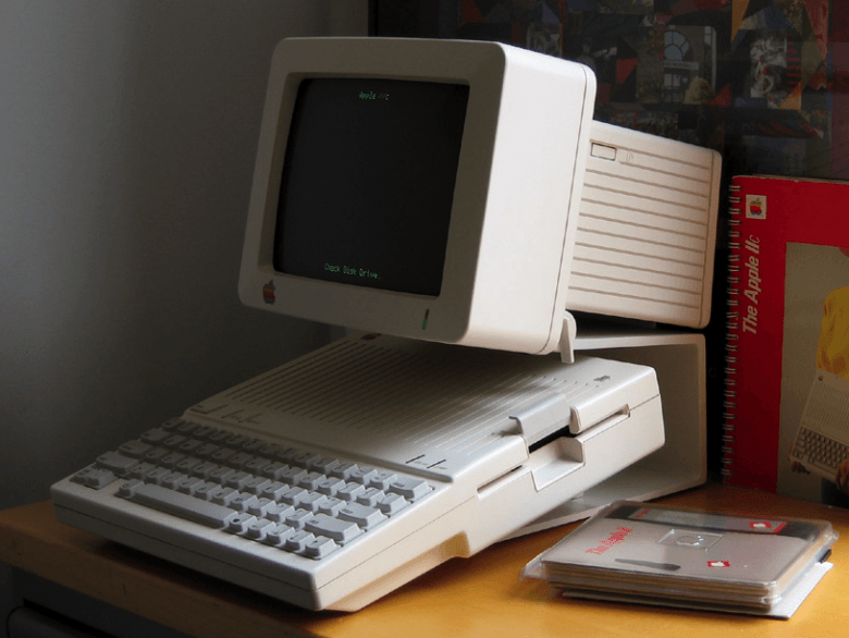 An Apple IIc featuring the "Snow White" design language. 