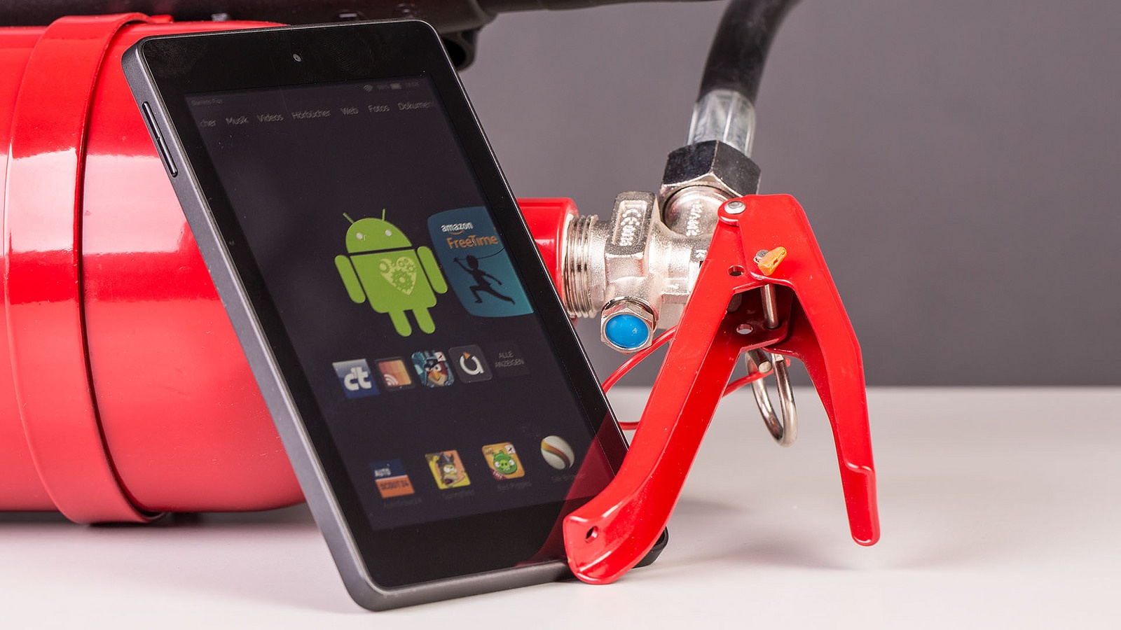 amazons-new-approach-to-encryption-is-the-exact-opposite-of-what-youd-expect-image-cultofandroidcomwp-contentuploads20160315527650146_be623d309c_h-jpg