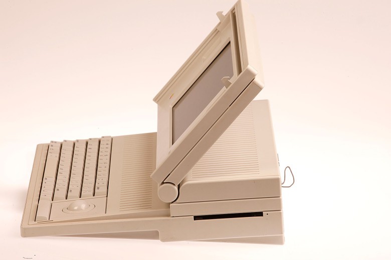 Prototype Apple Macintosh Portable (M5120).