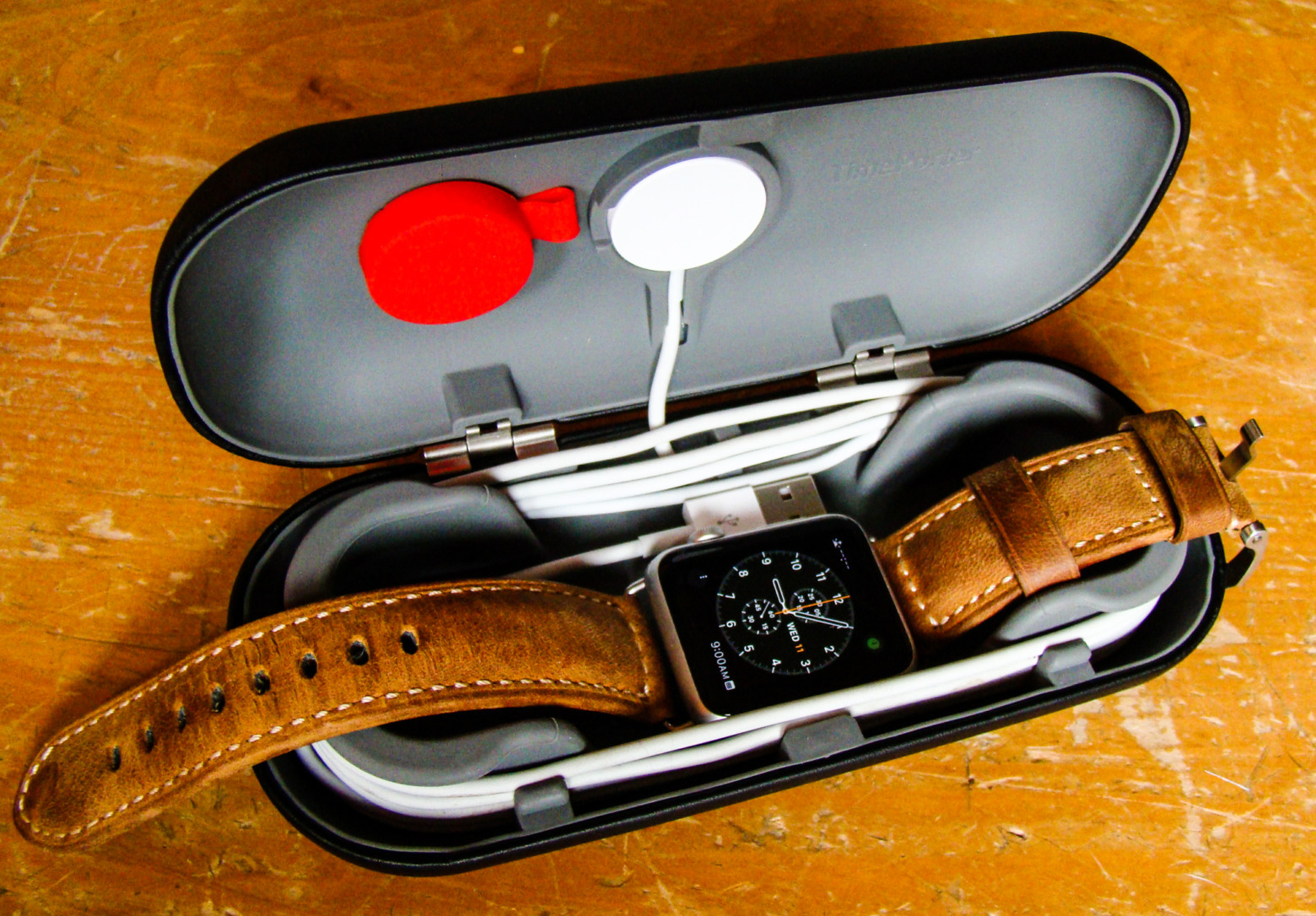 Handson with Twelve South's TimePorter for Apple Watch Series 4 [Unboxing]