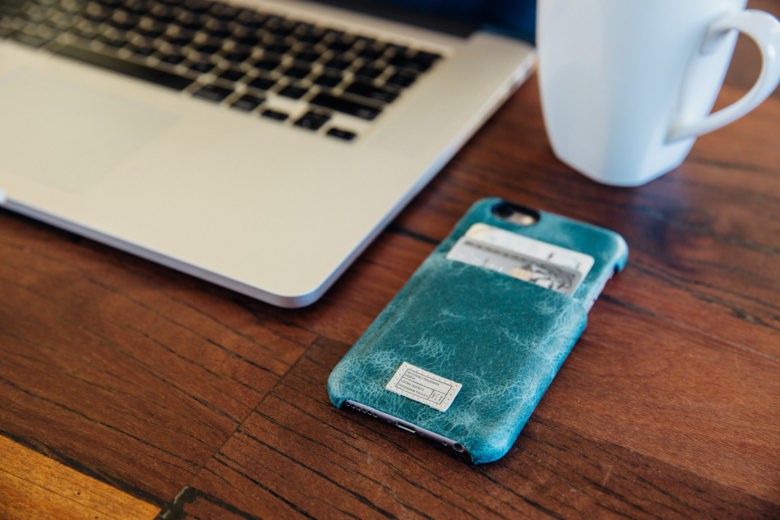 The Solo Wallet case has a slim profile and two slots intended for storing credit cards.