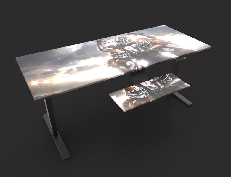 Standing desk Keep your favorite team in mind while you work with this customized Deskshield on the Evodesk standing desk.