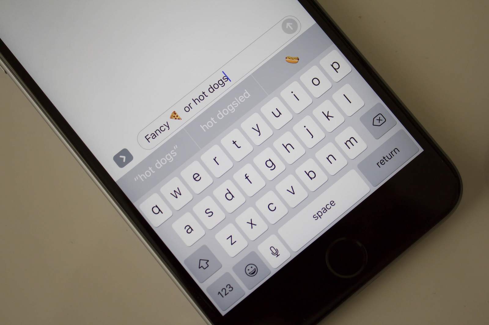 iOS-10-QuickType-keyboard