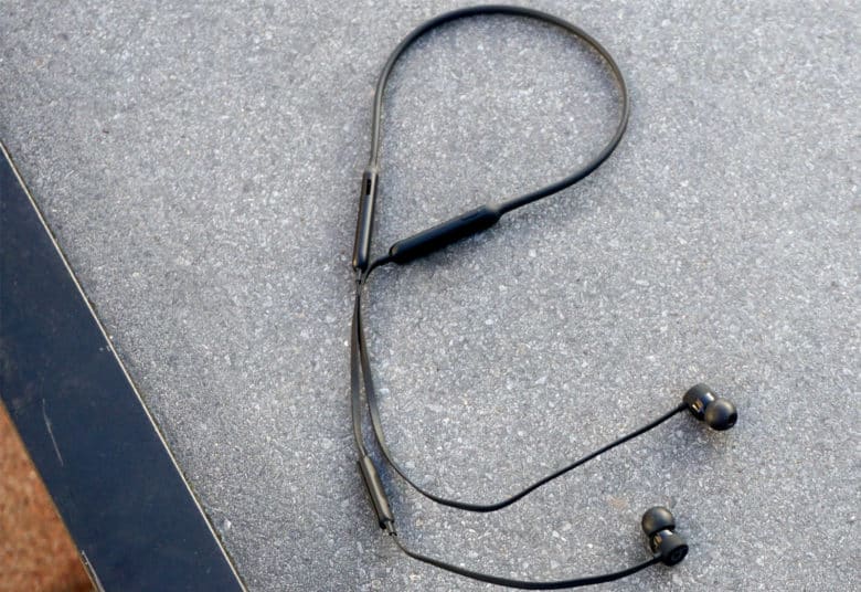 Beats X wireless headphones beat AirPods