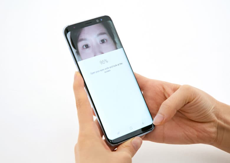 Galaxy S8 facial recognition