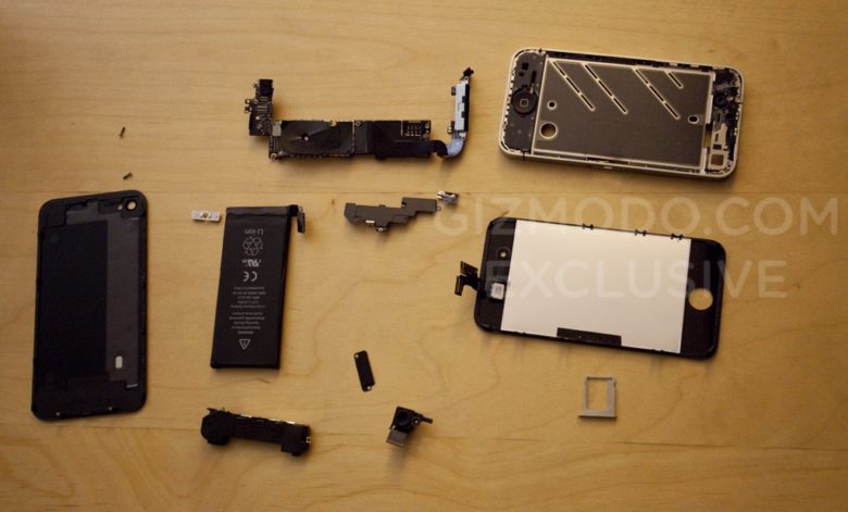 A day after spilling the beans on the iPhone 4 prototype, <em>Gizmodo</em> spills the device's guts with a teardown.