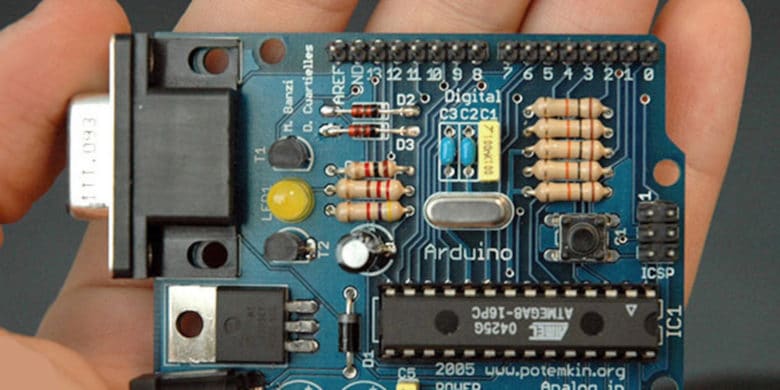 CoM - Arduino Enthusiast E-Book Bundle