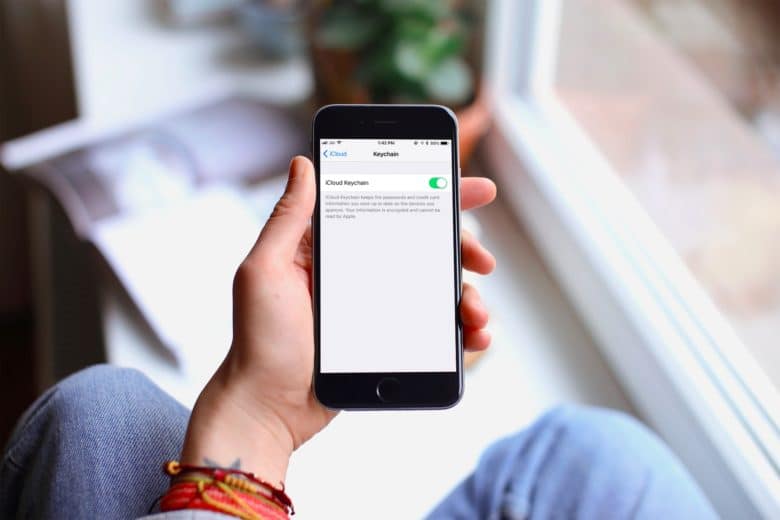 setup iCloud keychain