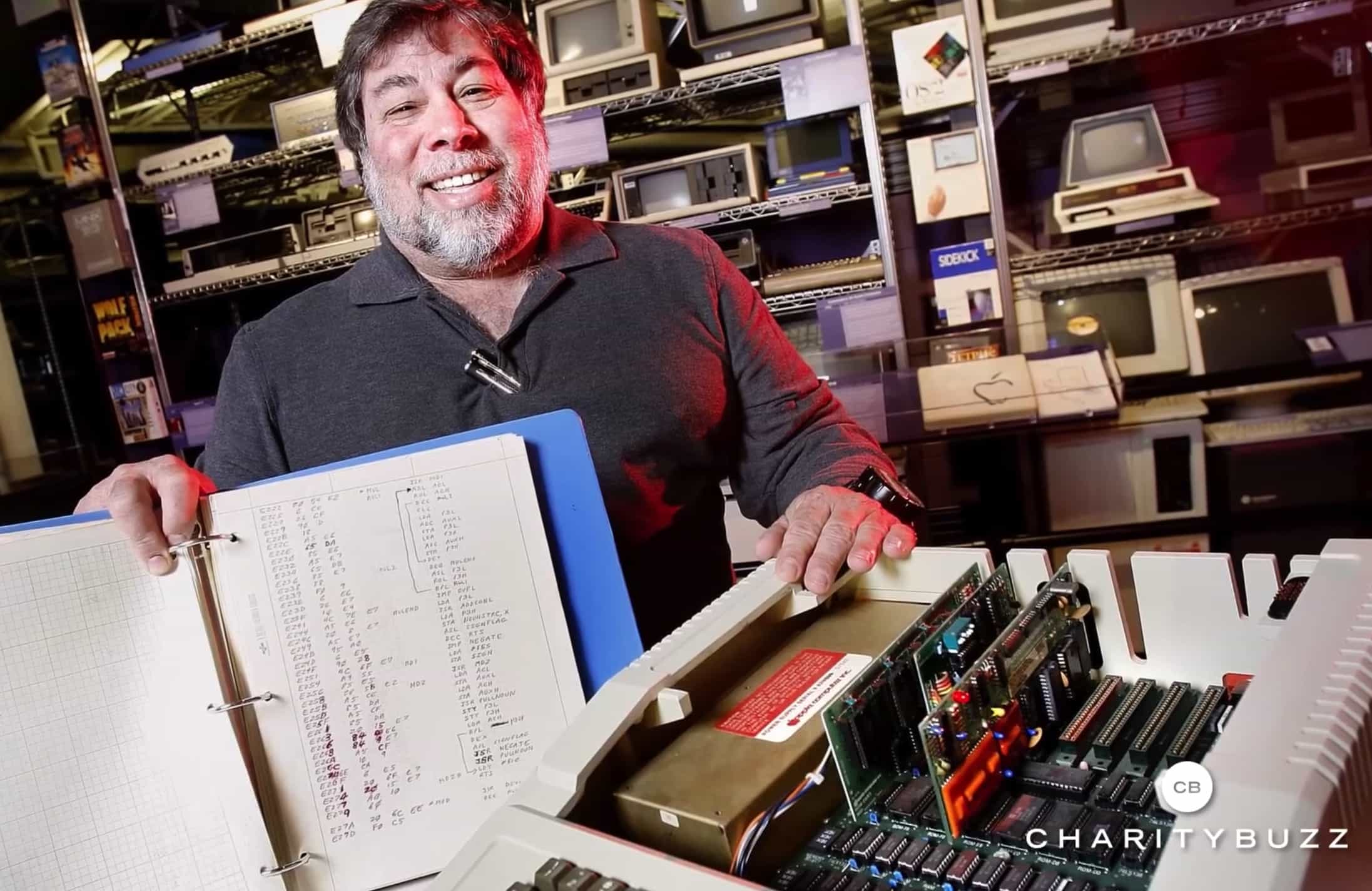 Steve Wozniak shows off a 
