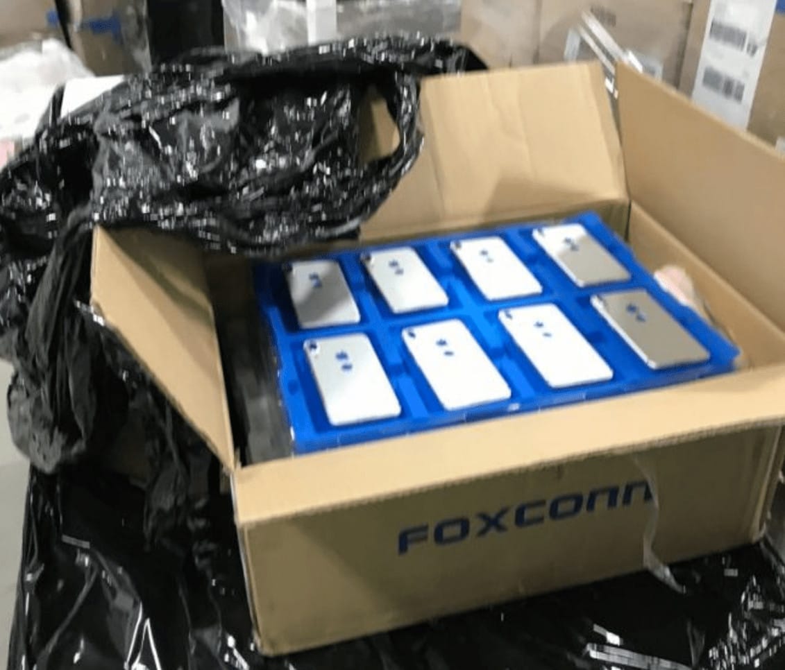 iPhone 8 Foxconn box