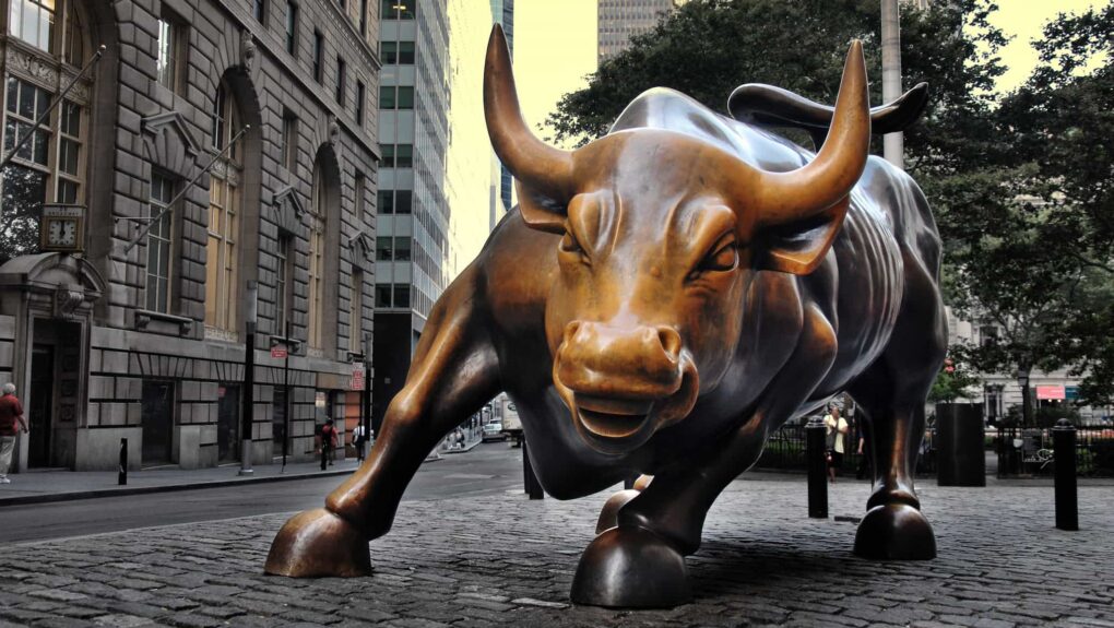 Photo of the bull statue on Wall Street in New York City