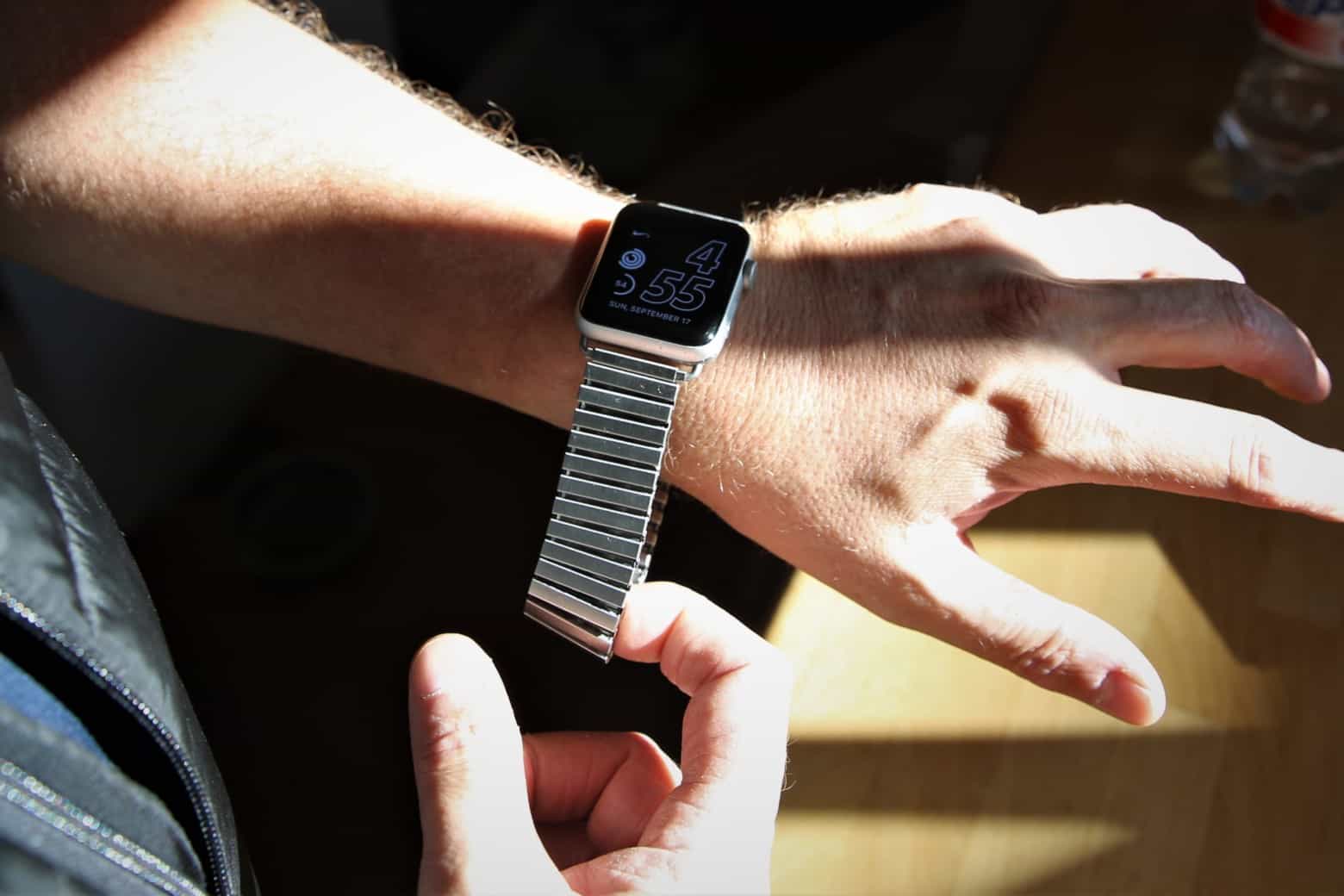 Speidel TwistOFlex review Iconic stainless steel band for Apple Watch