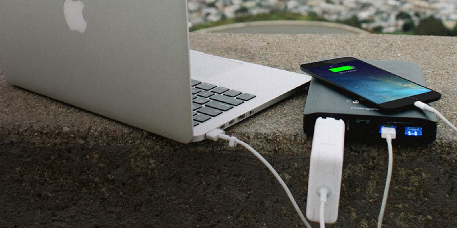 This tiny battery has a massive capacity, able to charge an iPhone 6 Plus as many as 8 times.