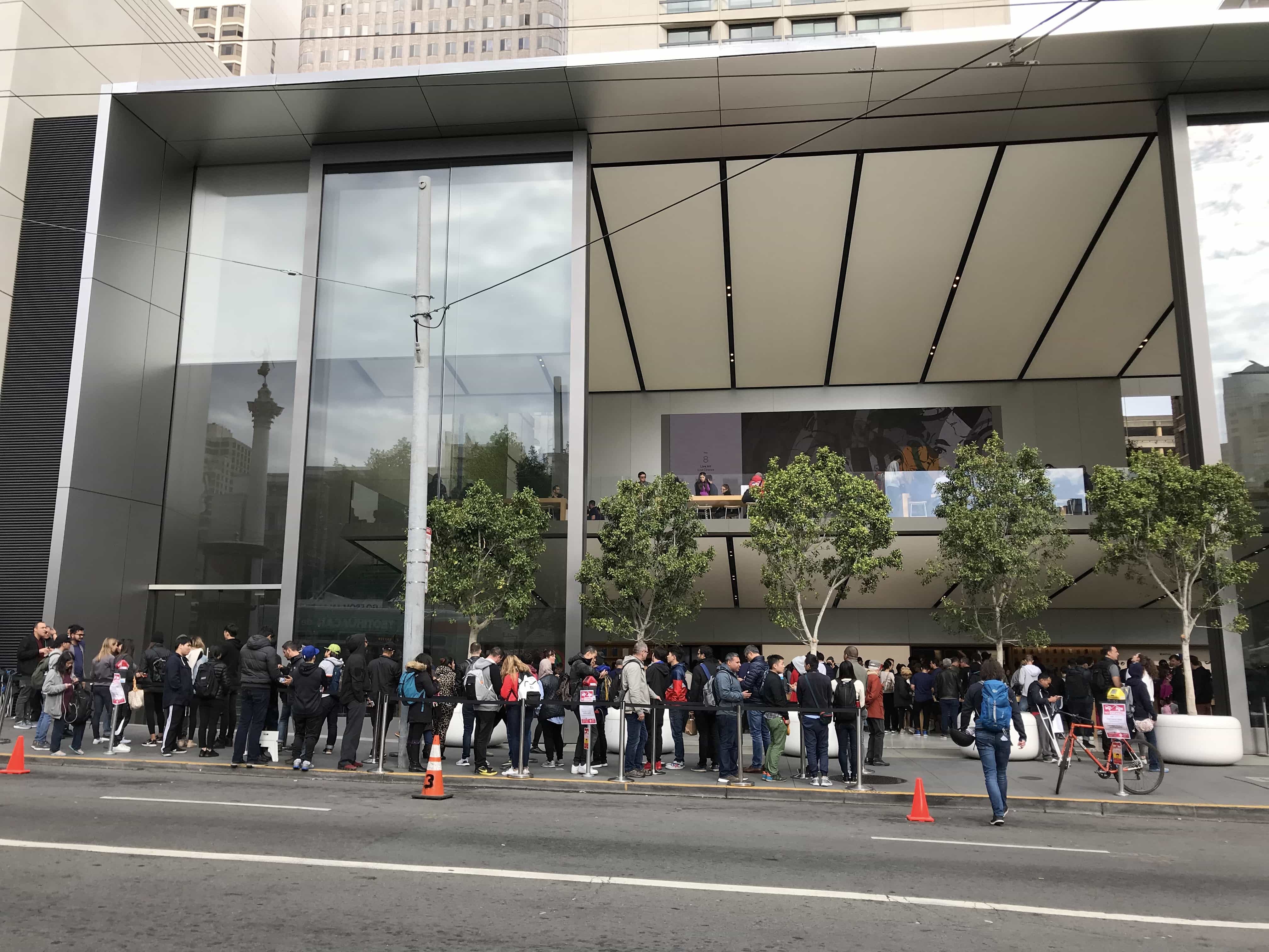 iPhone launch line at San Francisco store