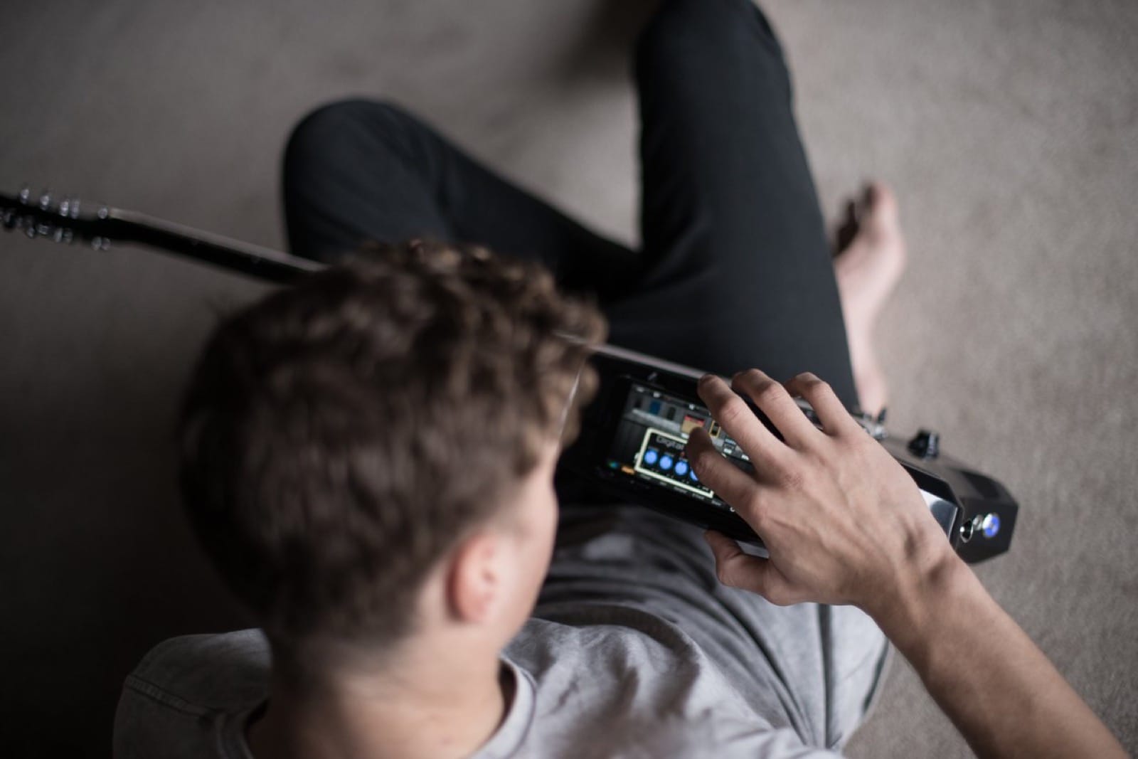 Iphone dock fusion guitar Use any iPhone music app with the guitar.