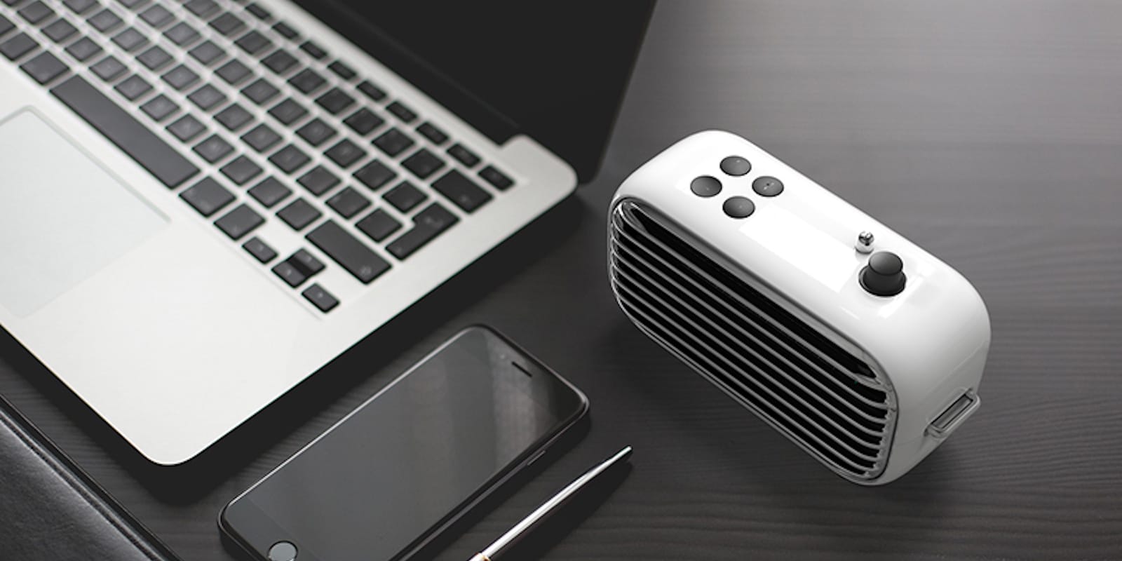 The Lofree Poison is a modern Bluetooth speaker with a retro 1950s style.