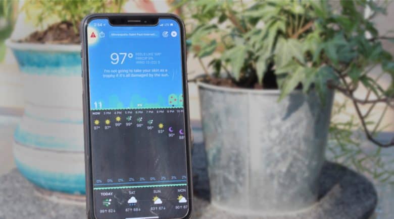Carrot Weather forecast says its hot hot hot