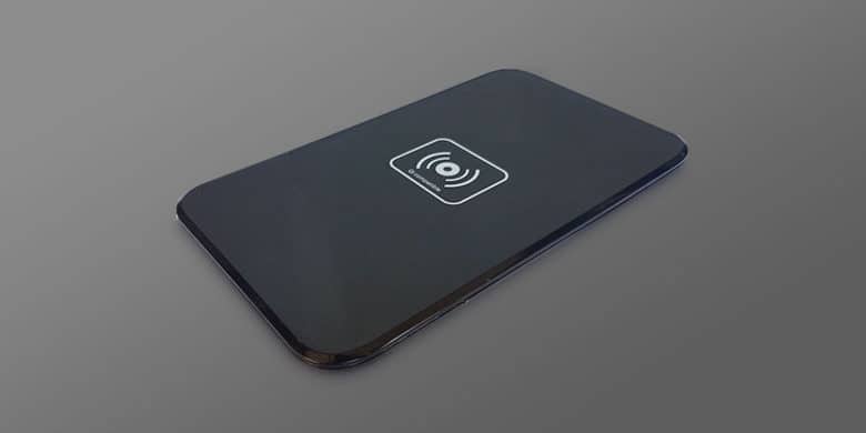 Keep wireless charging simple with this sleek, slender Qi-enabled pad.