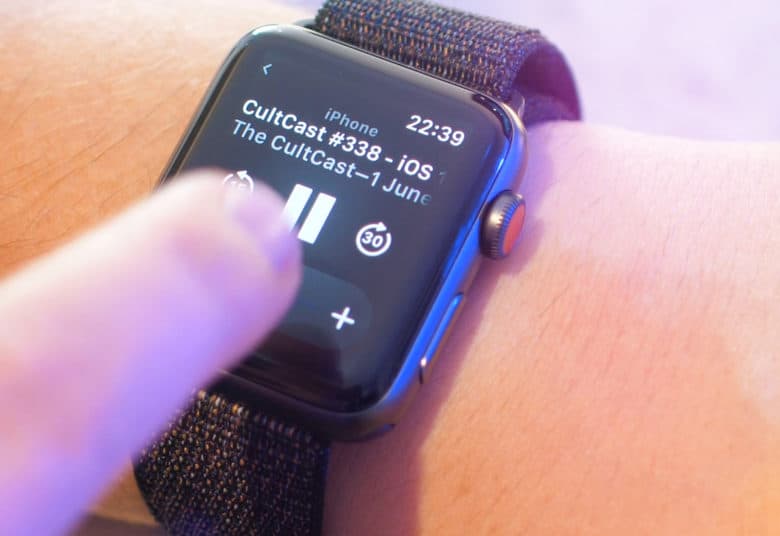 The new Podcasts app in watchOS 5 allows you to listen to Erfon and co. while on the go.