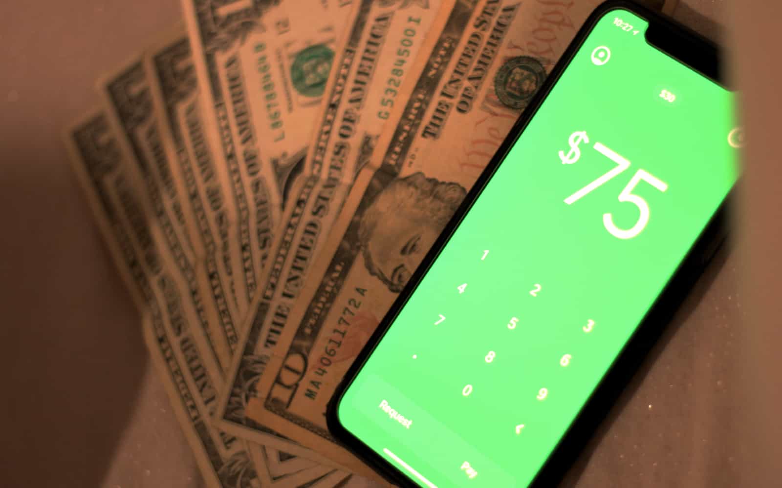 Cash app with cash money