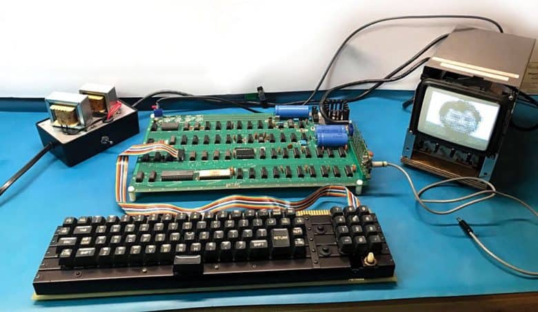 In previous auctions, other Apple-1 computers have sold for as much as $815,000.