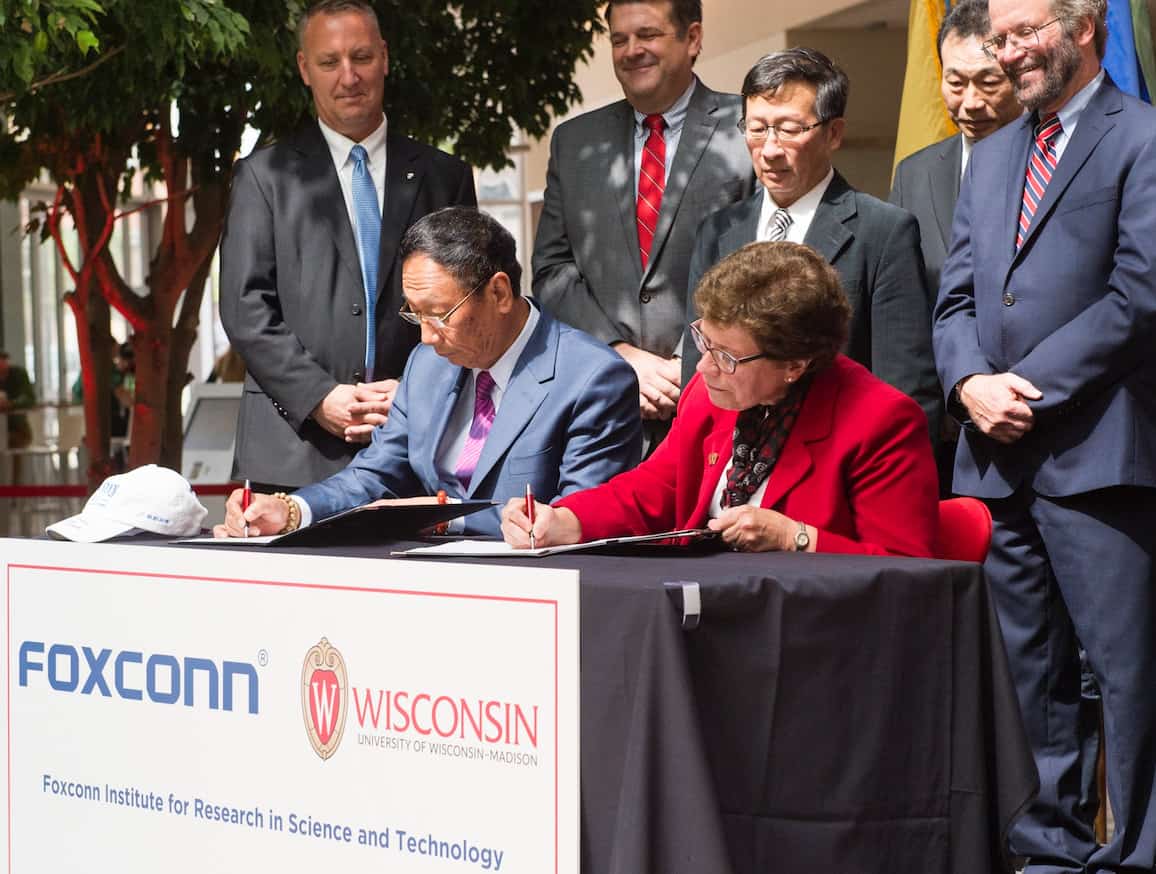 Foxconn signing