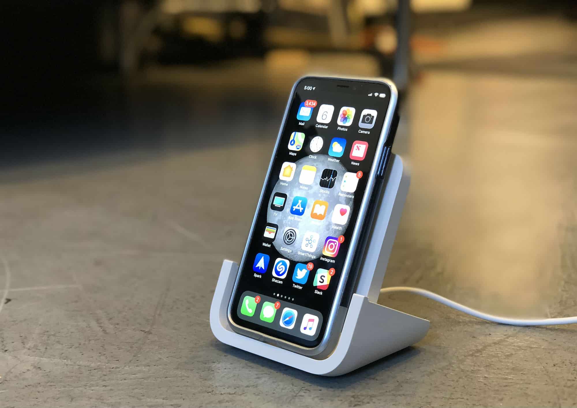 New Logitech Powered wireless charger for iPhone eliminates the heartbreaking nudge.