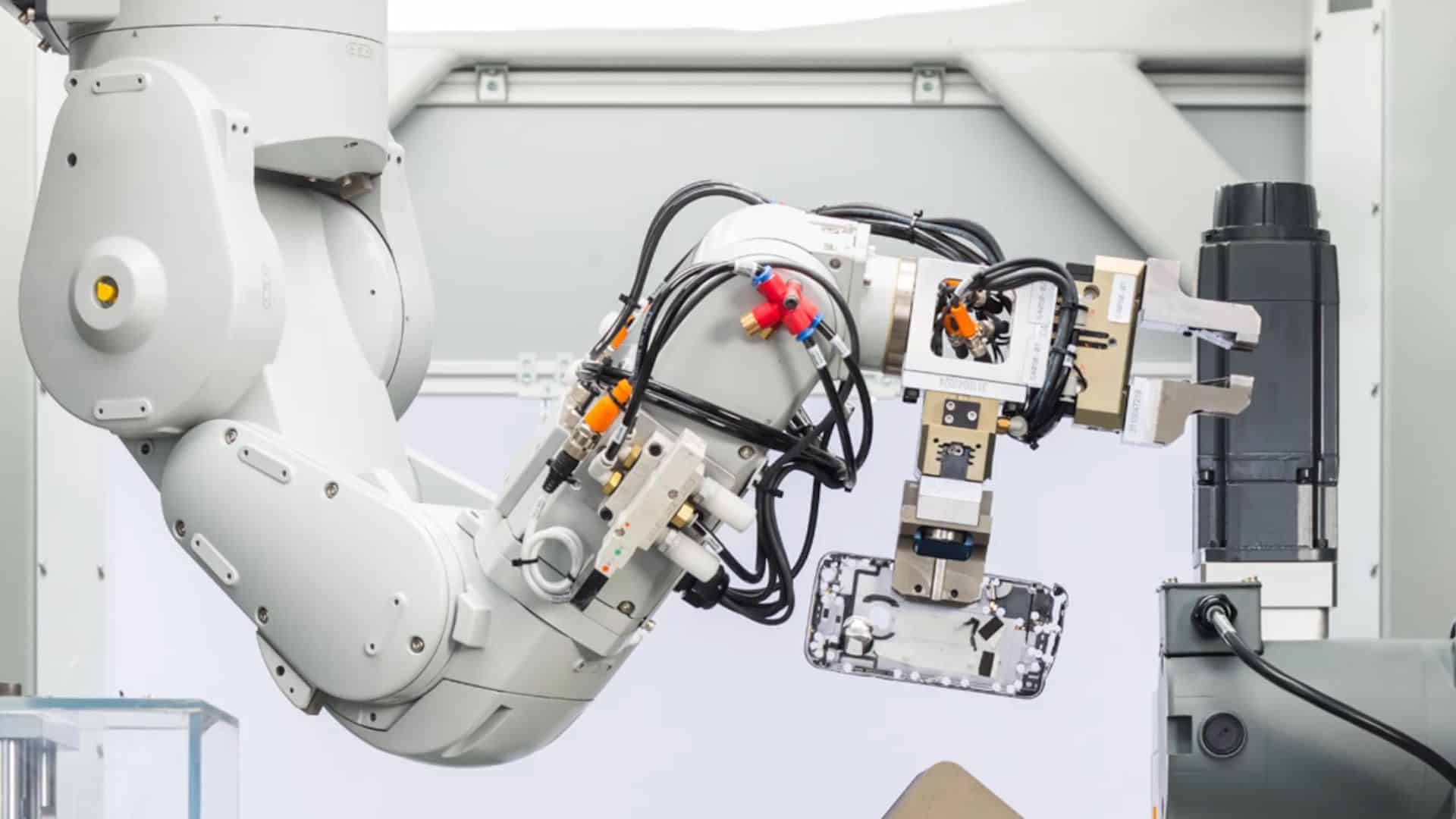 Apple's Daisy is a prototype recycling robot that can disassemble nine types of iPhone and sort the parts for recycling