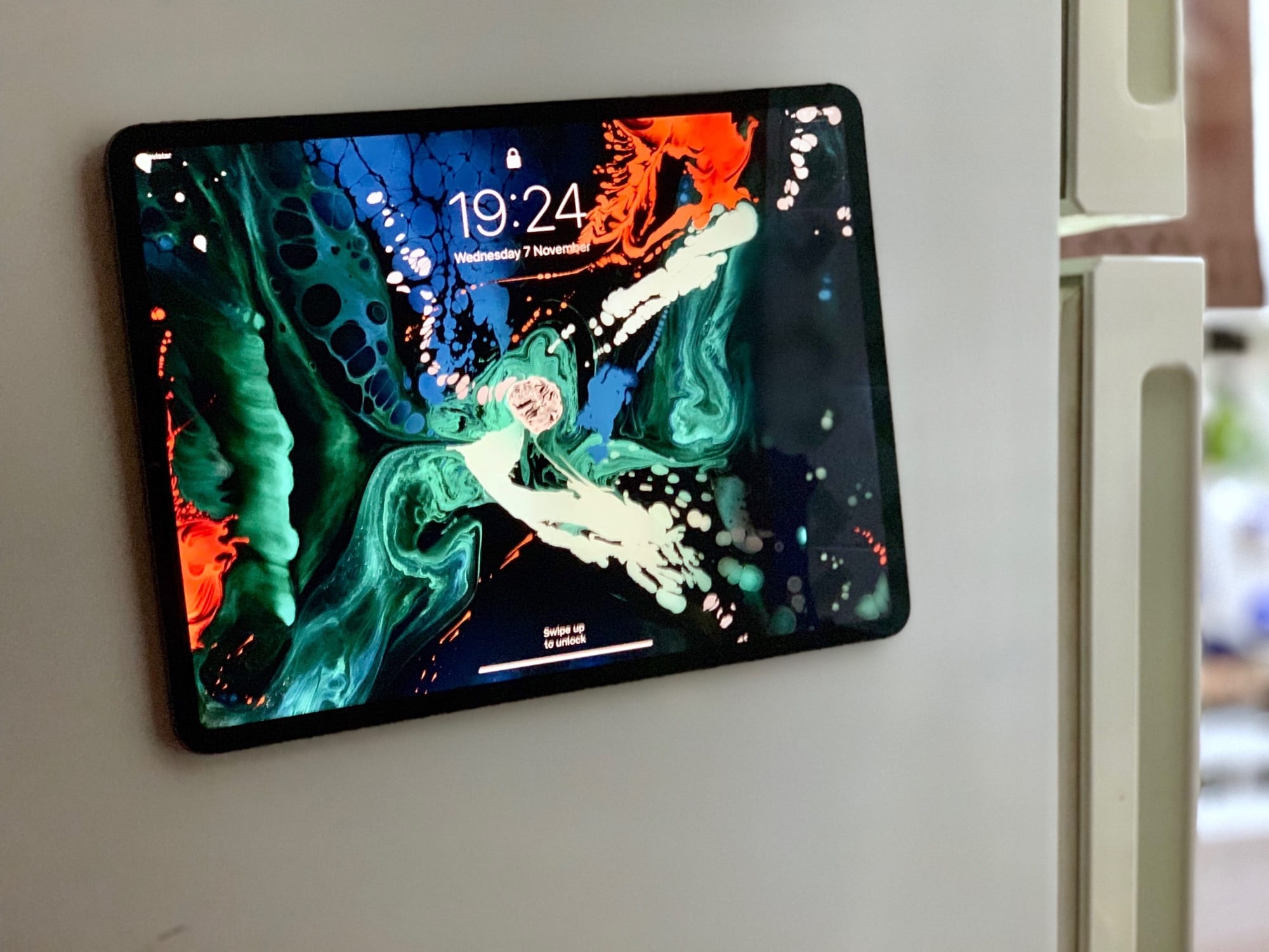 You can attach iPad Pro to a refrigerator thanks to magnets. But don't try this at home.