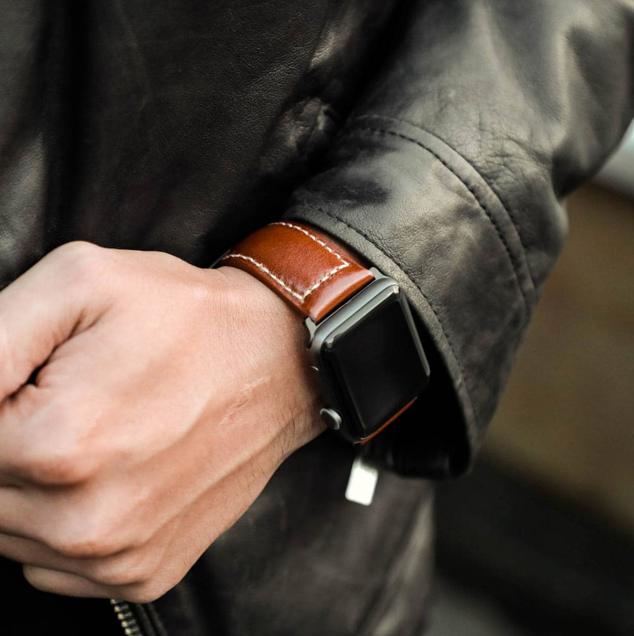 Rugged, beautiful Italian leather expertly crafted into an exceptional watch band worthy of your Series 4.