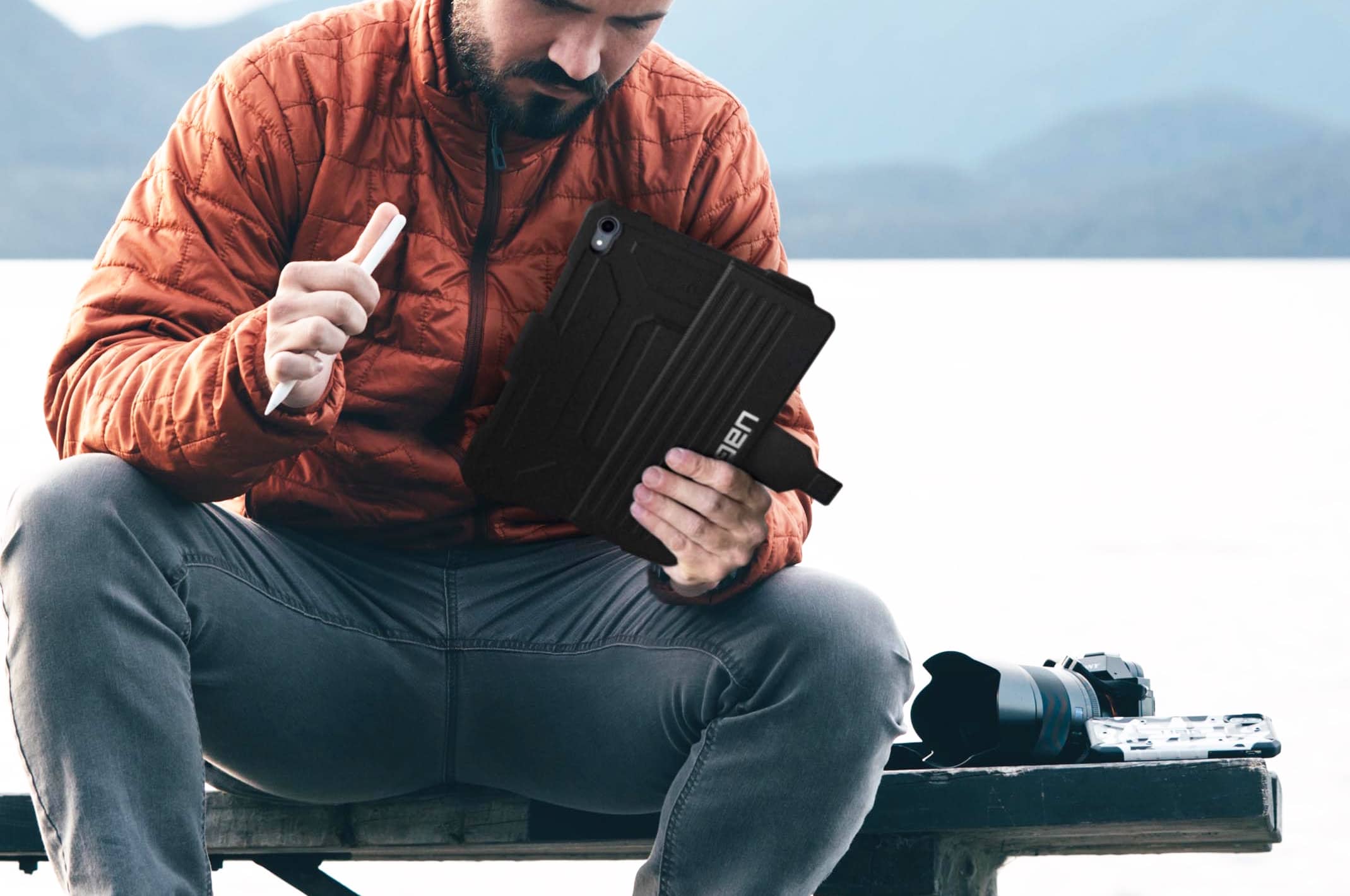 The Urban Armor Gear Metropolis iPad Pro case was created with the modern wanderer in mind.