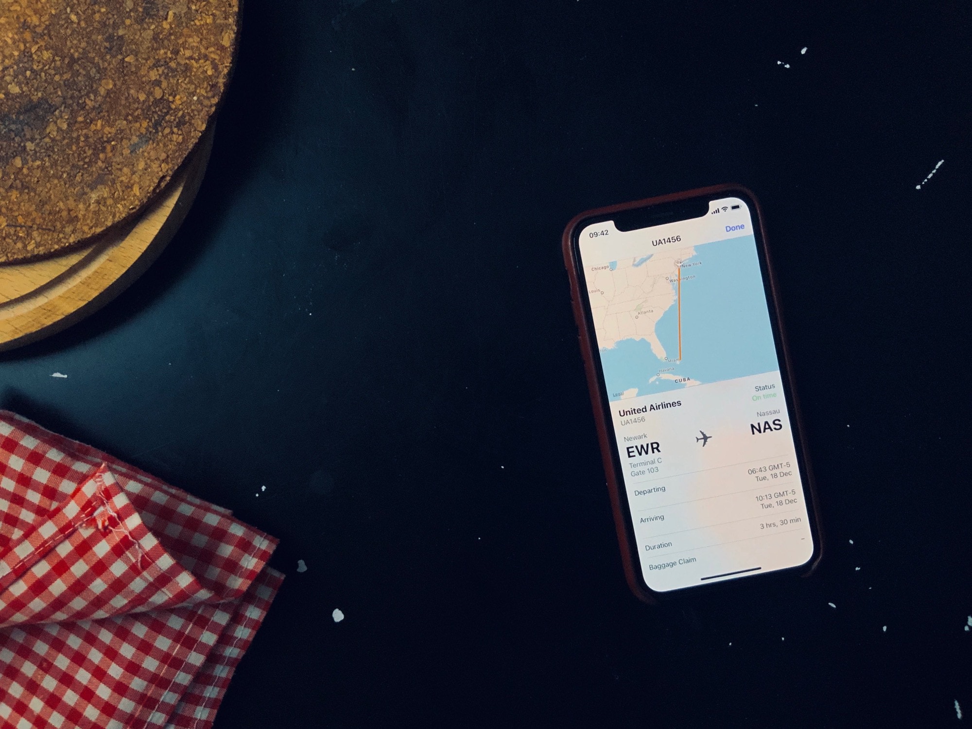 This flight tracker is built into every iPhone and iPad track flights