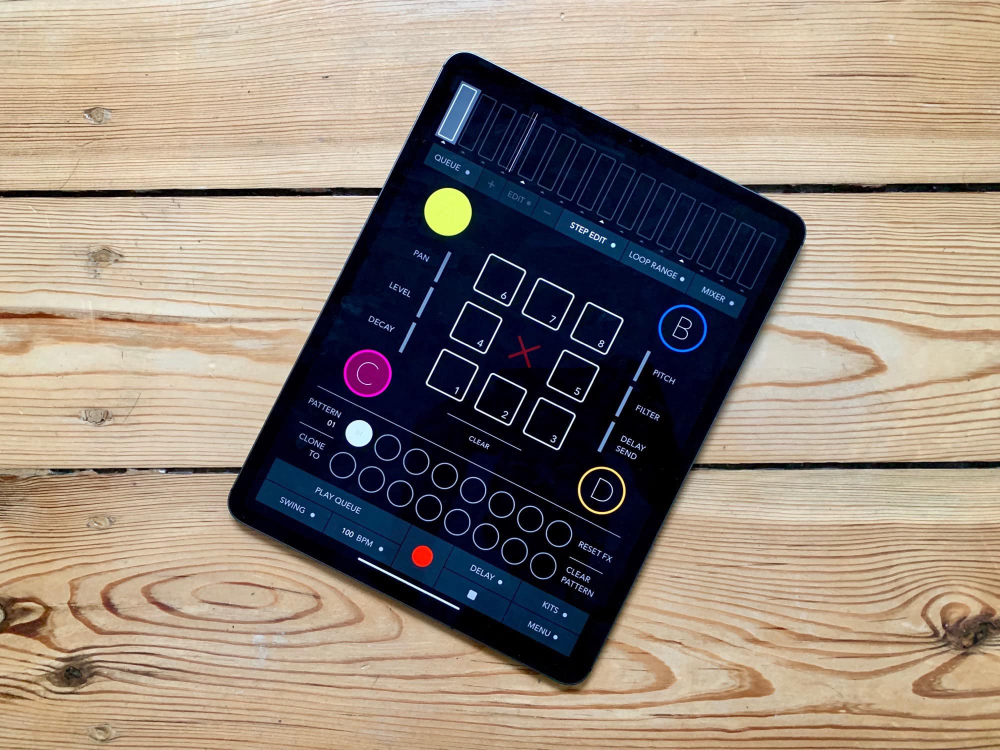 Triqtraq Review Ios Music App Turns Iphone Into An Amazing Groovebox