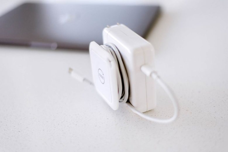 Side Kick cable manager